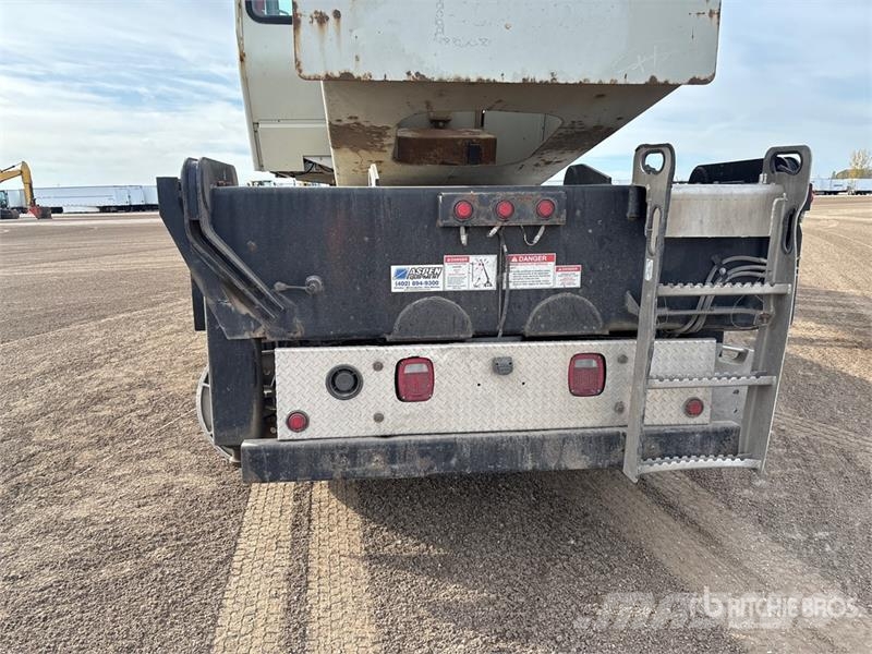 Kenworth NBT45 45 ton Straight Boom on Kenworth T800 10x4 B Vlakke laadvloer met kraan