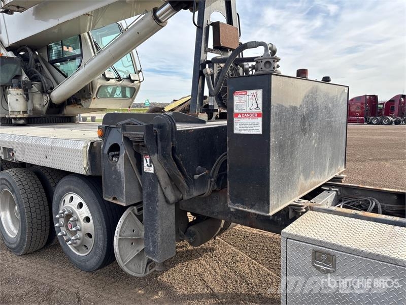 Kenworth NBT45 45 ton Straight Boom on Kenworth T800 10x4 B Vlakke laadvloer met kraan