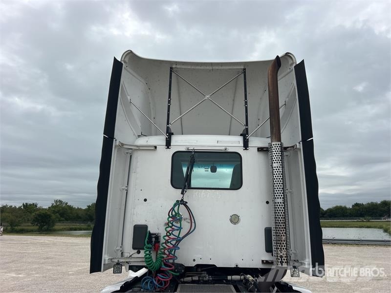 Kenworth T-680 6x4 T/A Day Cab Truck Tractor Vilcēji