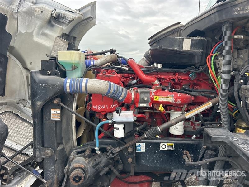 Kenworth T-680 6x4 T/A Day Cab Truck Tractor Vilcēji