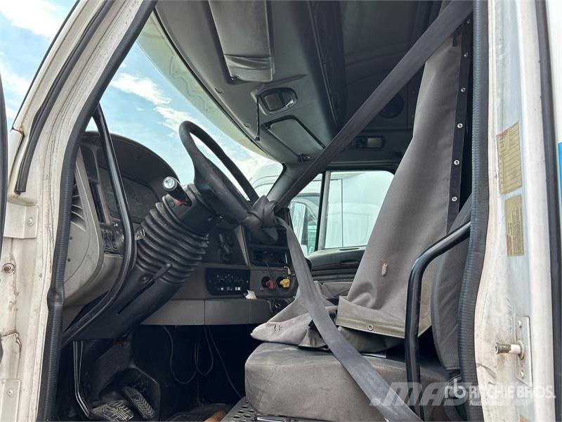 Kenworth T2000 Prime Movers