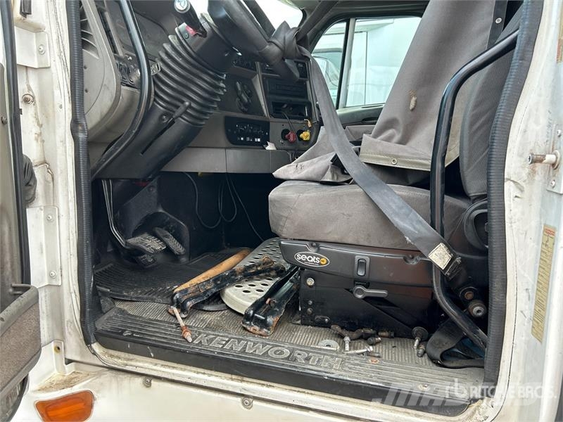 Kenworth T2000 Prime Movers