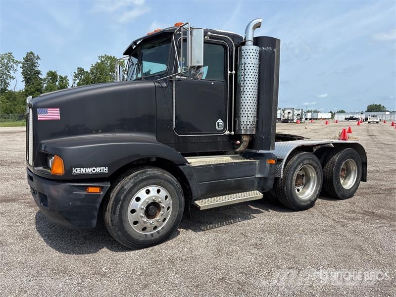 Kenworth T4 6x4 T/A Day Cab Truck Tractor Vilcēji