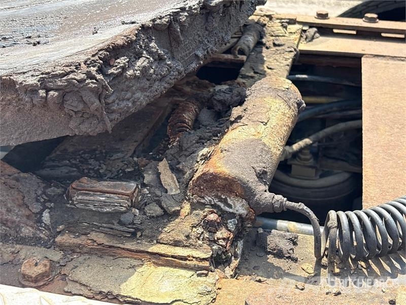 Kenworth T4 6x4 T/A Day Cab Truck Tractor Vilcēji