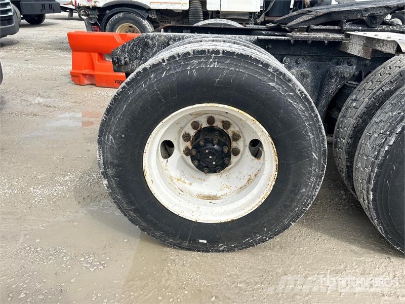 Kenworth T600 Vilcēji