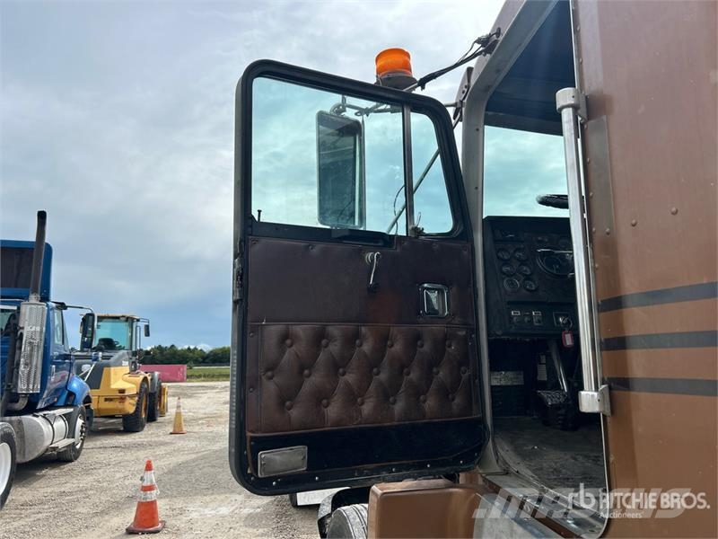 Kenworth T600 Vilcēji
