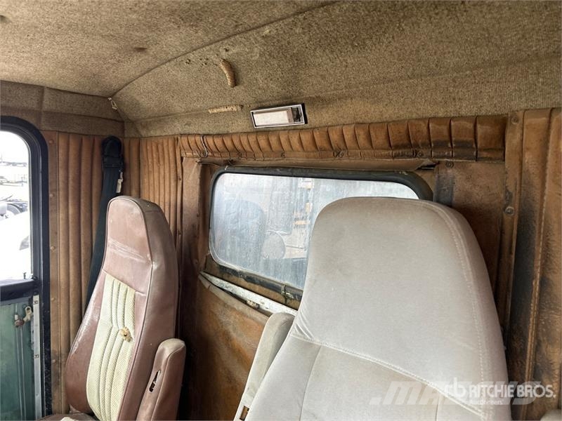 Kenworth T600A Sklápače