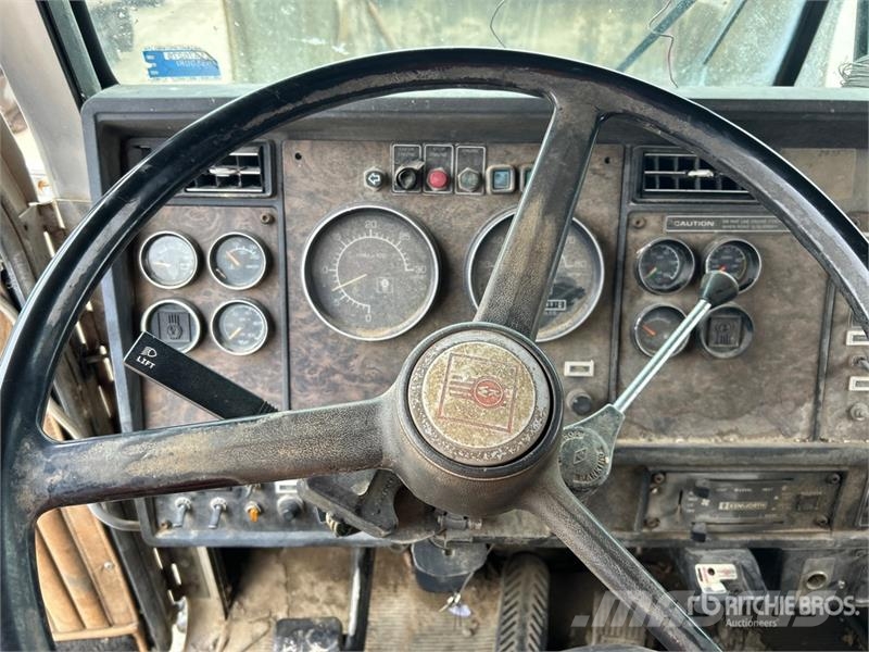 Kenworth T600A Sklápače