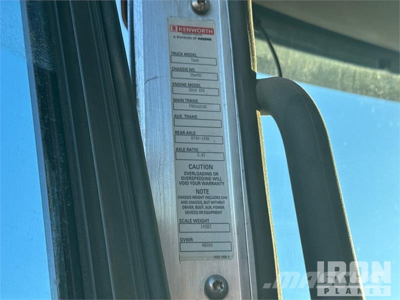 Kenworth T660 Тягачі