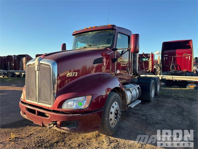 Kenworth T660 Тягачі
