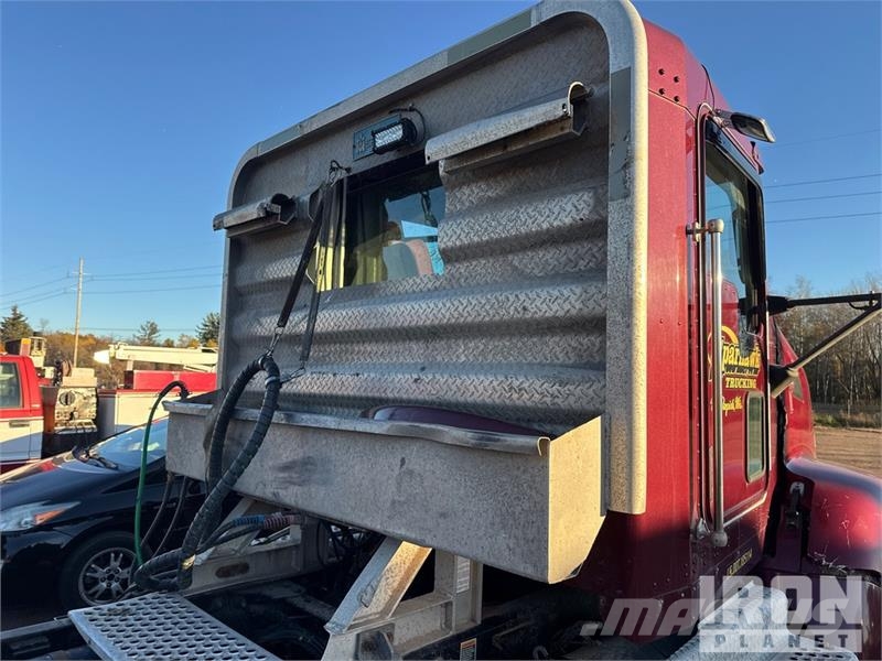 Kenworth T660 Тягачі