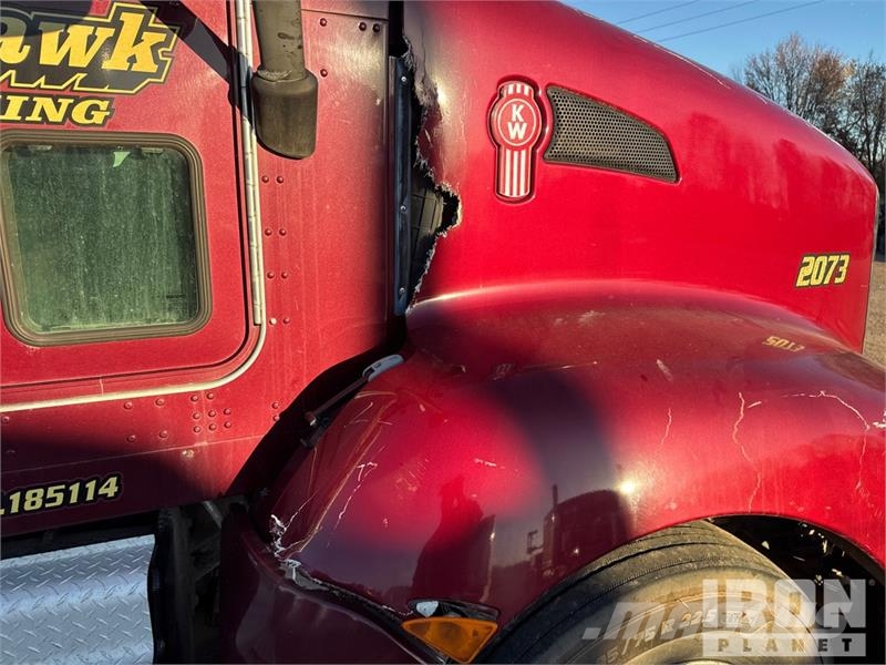Kenworth T660 Тягачі