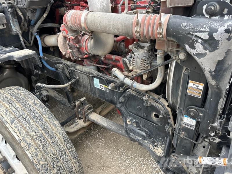 Kenworth T680 Тягачі