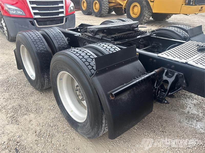 Kenworth T680 Vilcēji
