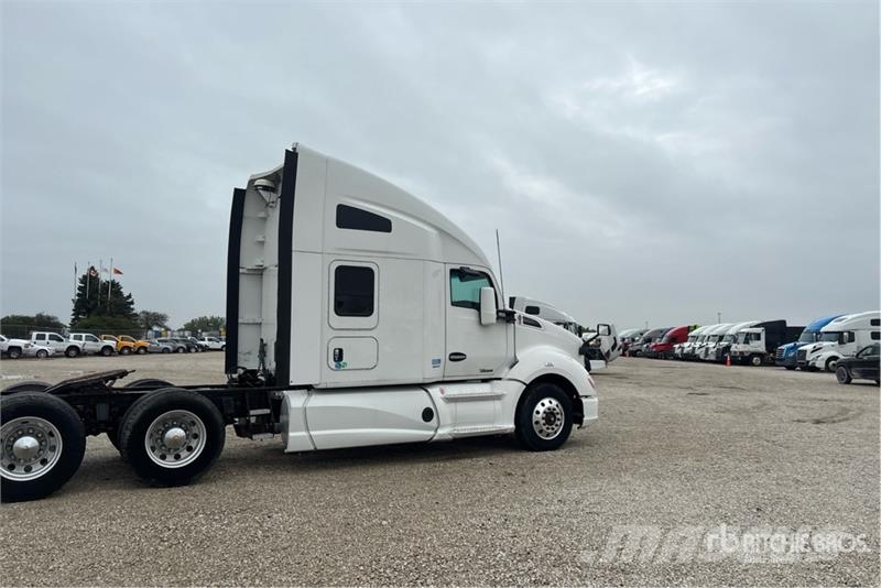 Kenworth T680 Седельные тягачи