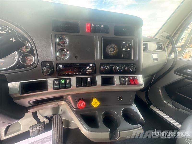 Kenworth T680 Vetopöytäautot
