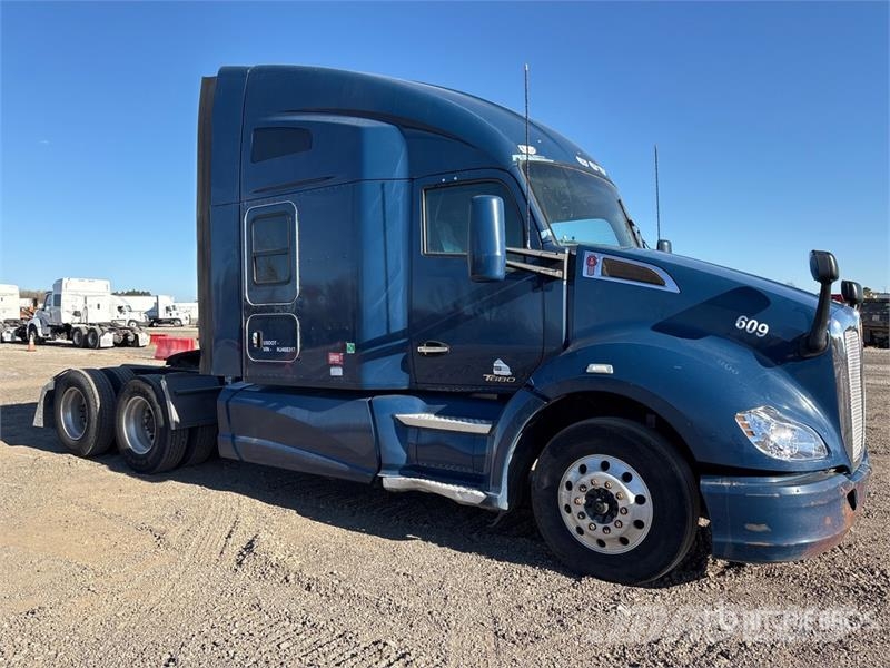 Kenworth T680 Влекачи