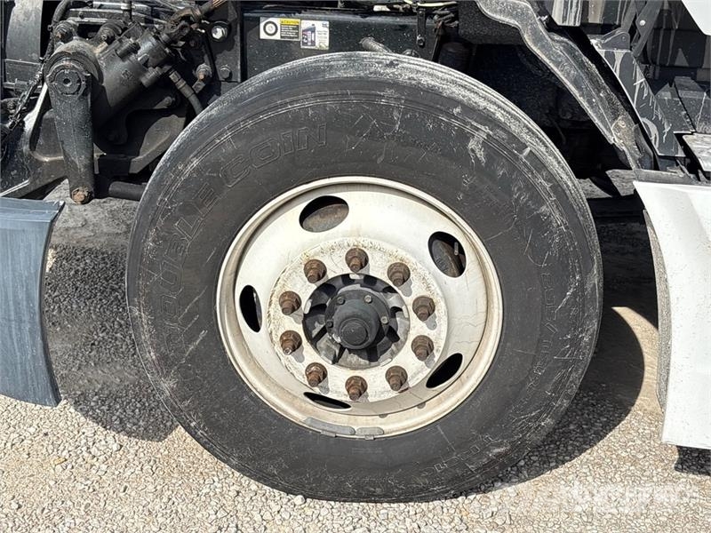 Kenworth T680 Vetopöytäautot