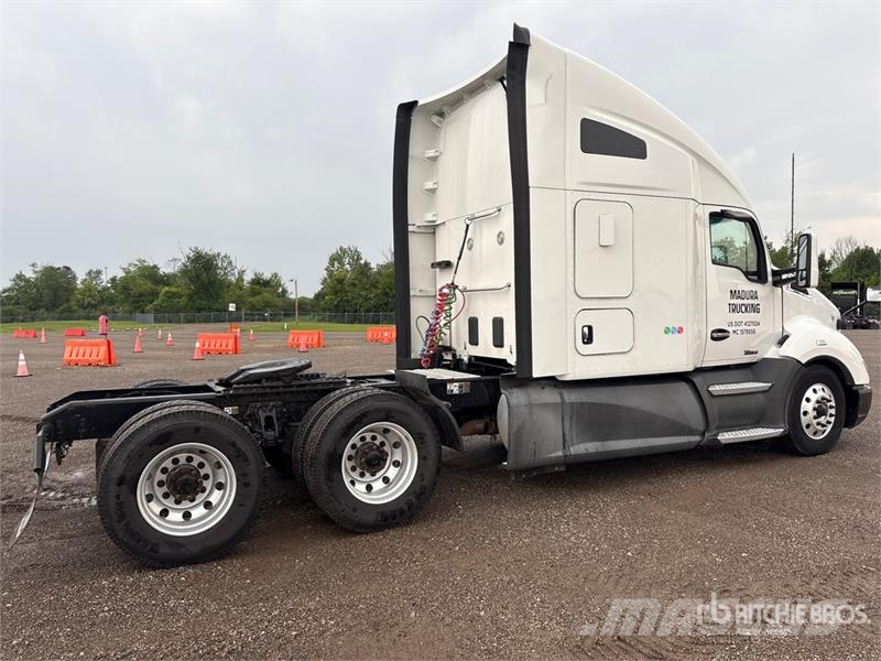 Kenworth T680 Autotractoare