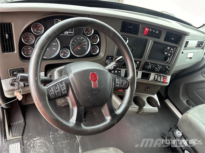 Kenworth T680 Vetopöytäautot