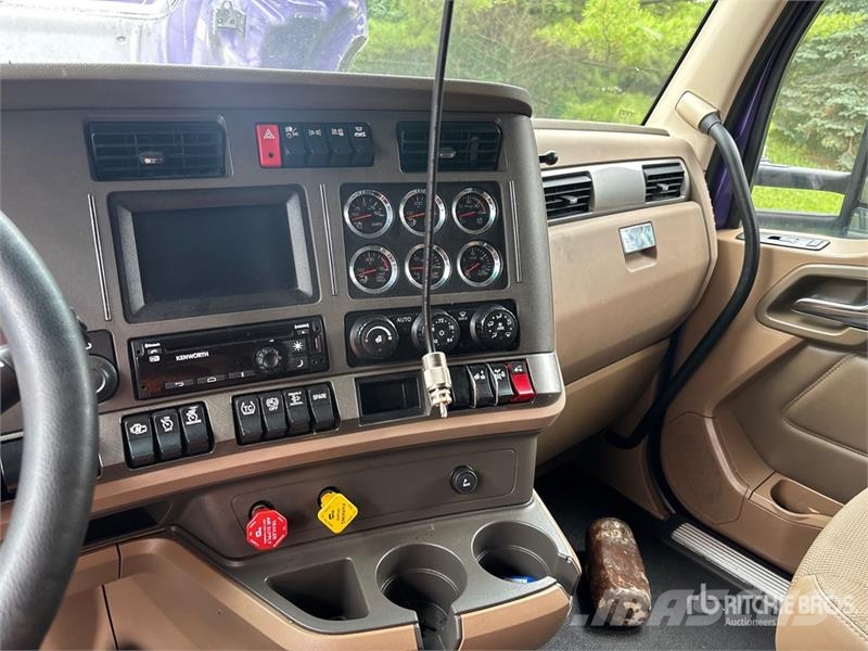 Kenworth T680 Vetopöytäautot