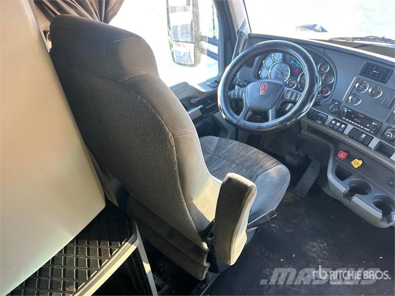 Kenworth T680 وحدات الجر