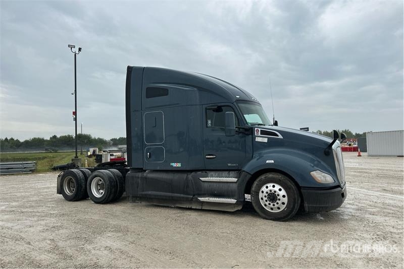 Kenworth T680 Тягачі