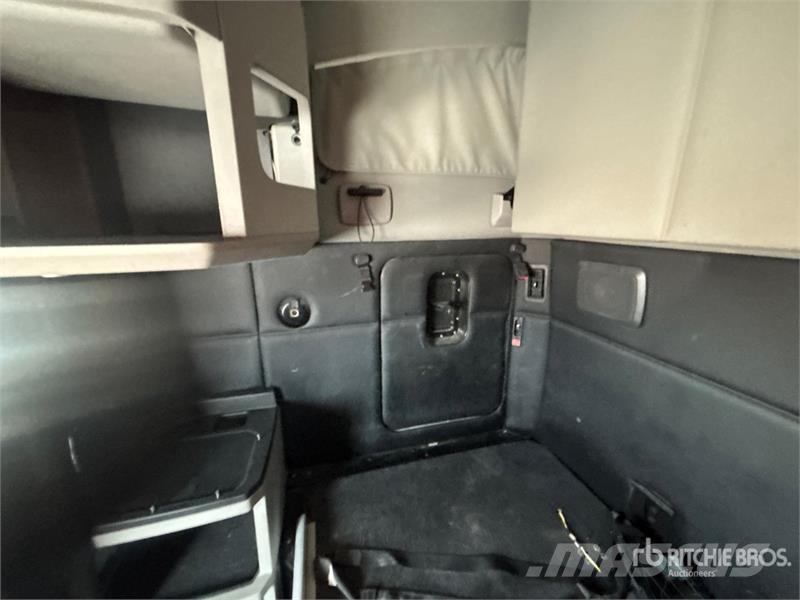 Kenworth T680 Vetopöytäautot