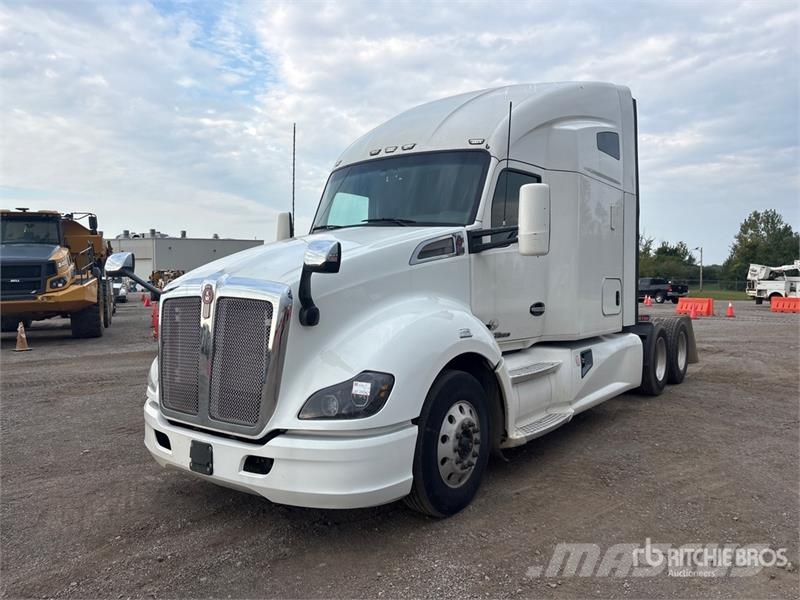 Kenworth T680 Naudoti vilkikai