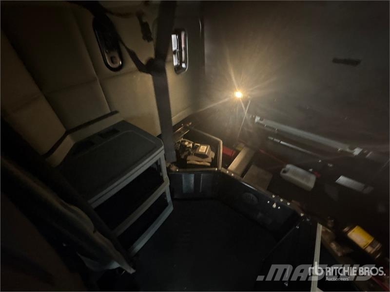 Kenworth T680 Autotractoare