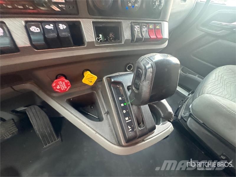 Kenworth T680 Naudoti vilkikai