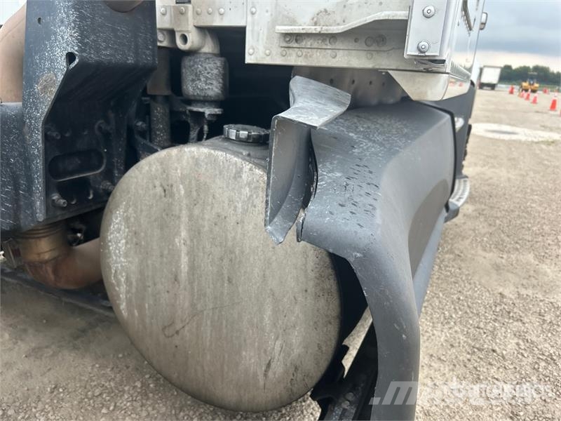 Kenworth T680 Tractor Units