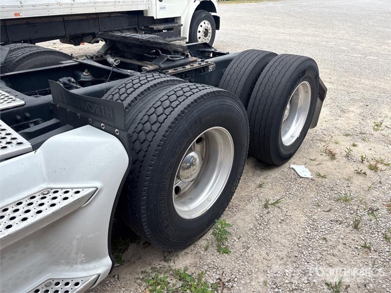 Kenworth T680 Tractor Units