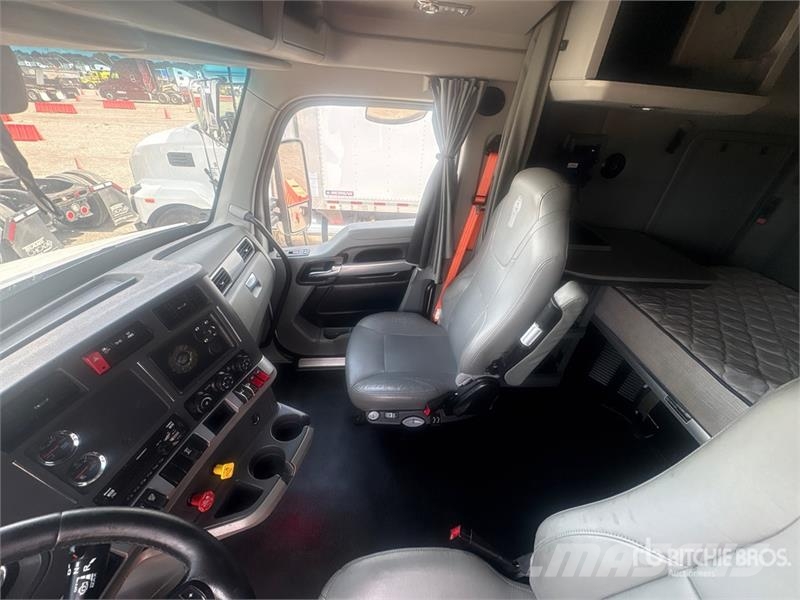 Kenworth T680 Vetopöytäautot