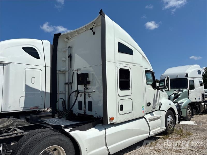 Kenworth T680 Tractor Units