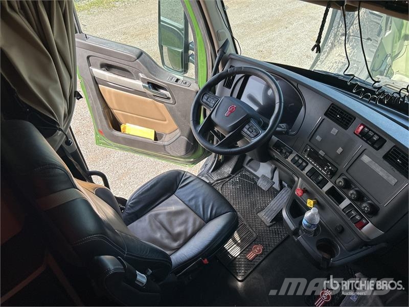 Kenworth T680 Тягачі