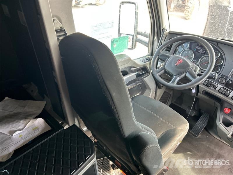 Kenworth T680 Vetopöytäautot