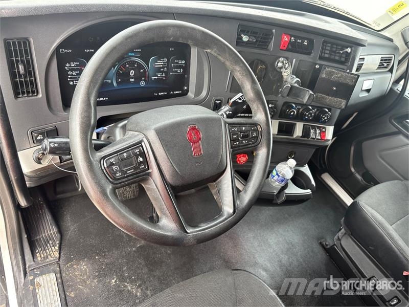 Kenworth T680 Vetopöytäautot