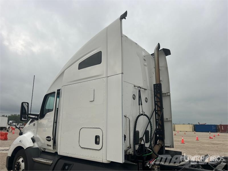 Kenworth T680 Tractor Units