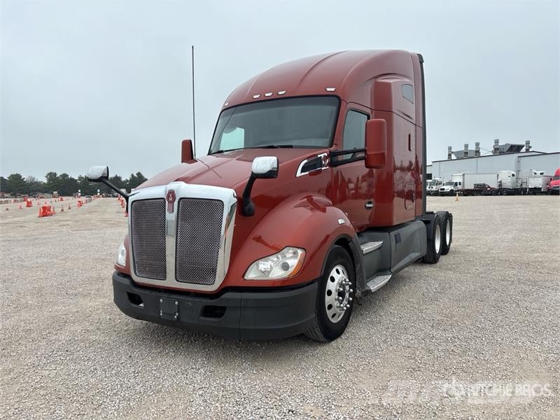 Kenworth T680 Vetopöytäautot