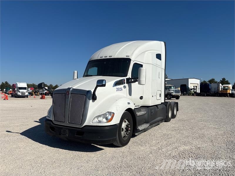 Kenworth T680 Vetopöytäautot
