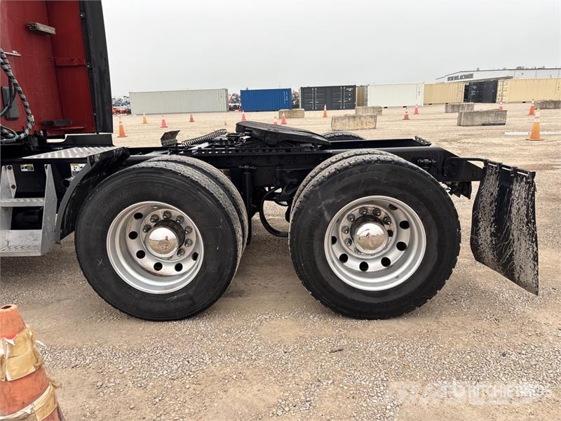 Kenworth T680 Vetopöytäautot