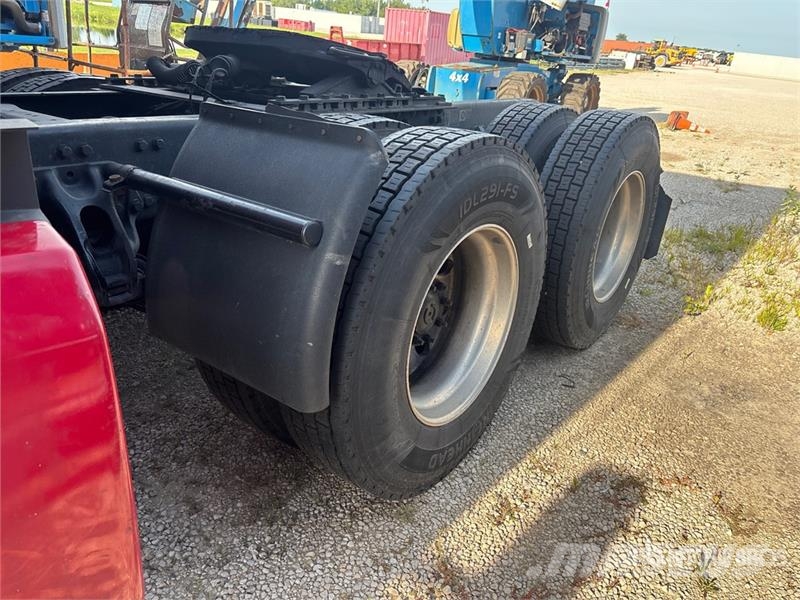 Kenworth T680 Vetopöytäautot
