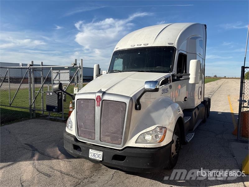 Kenworth T680 Naudoti vilkikai