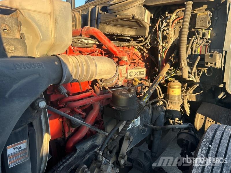 Kenworth T680 وحدات الجر