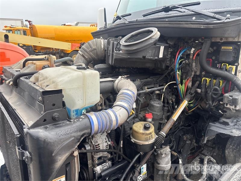 Kenworth T680 Vetopöytäautot