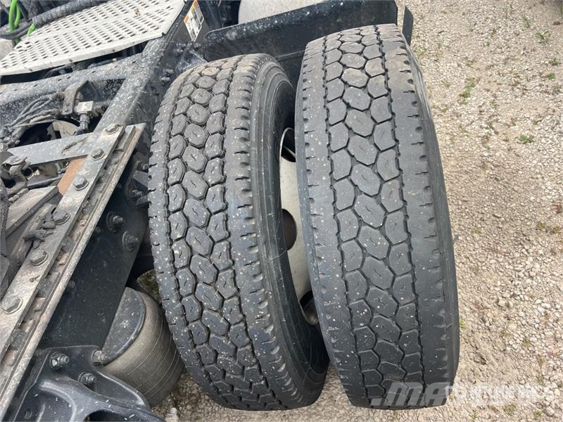 Kenworth T680 Vetopöytäautot