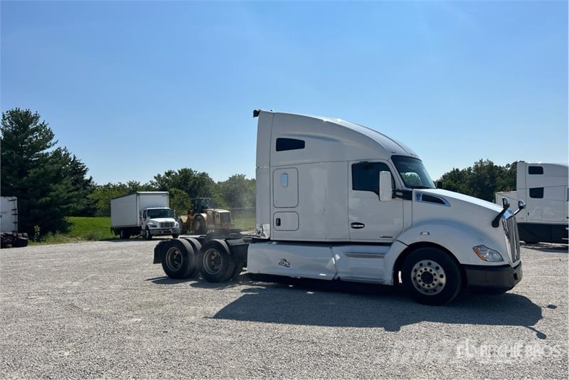 Kenworth T680 Vetopöytäautot