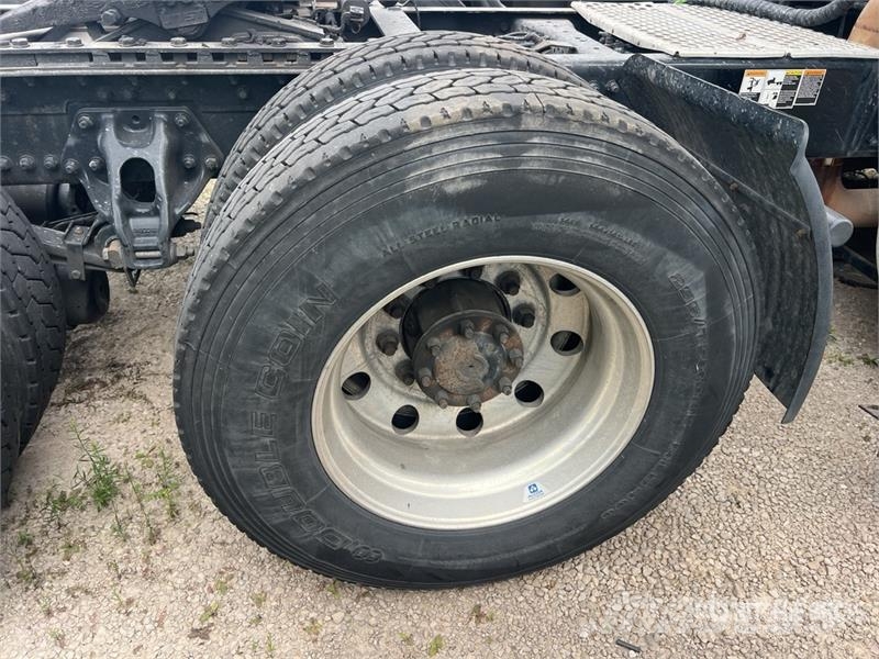 Kenworth T680 Vetopöytäautot