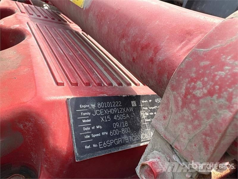 Kenworth T680 Тягачі